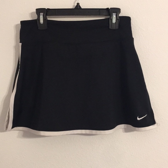Nike Dresses & Skirts - Nike dri-fit tennis skort Small, athletic skirt